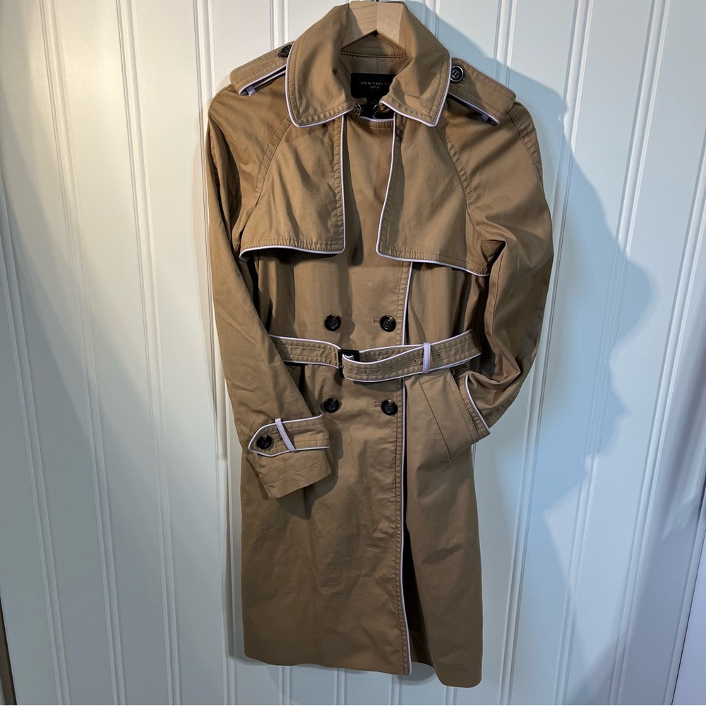 Ann Taylor Khaki/TanTrench Coat w/Lavender Piping Women’s Petite Small